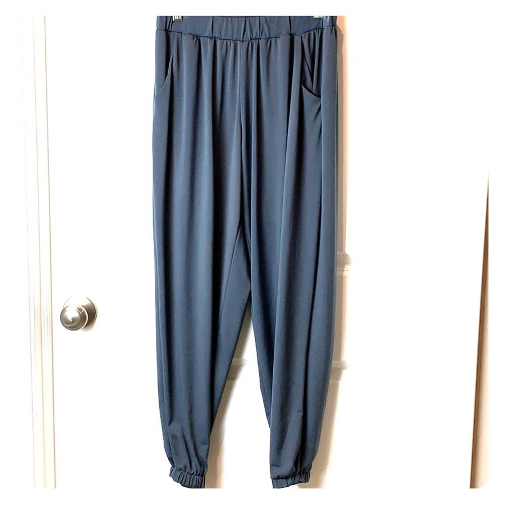 Blue-gray joggers with pockets